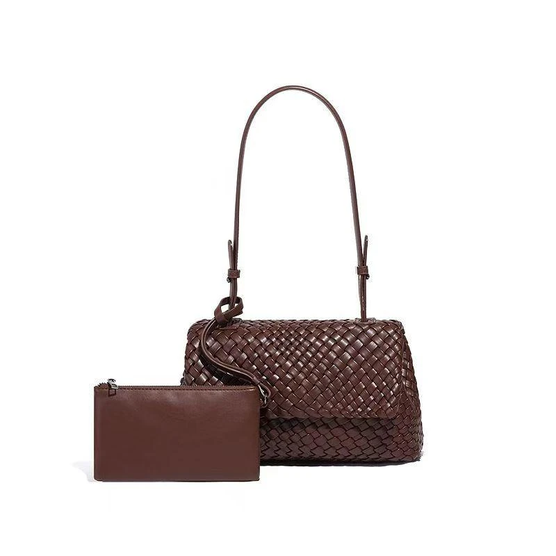 2024年新款时尚潮流单肩斜挎包 8250-咖啡