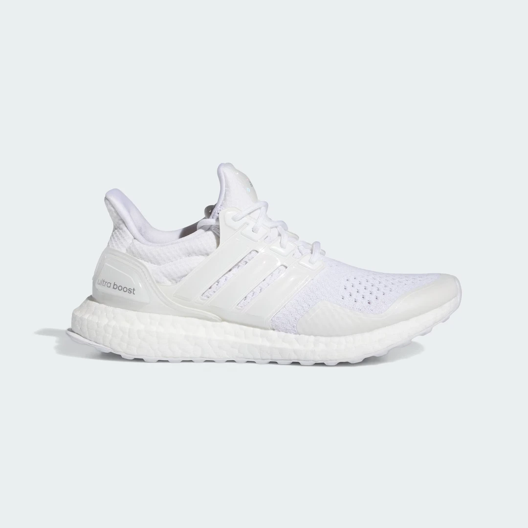 adidas阿迪达斯秋季女ULTRABOOST运动训练休闲跑步鞋boost ID9632