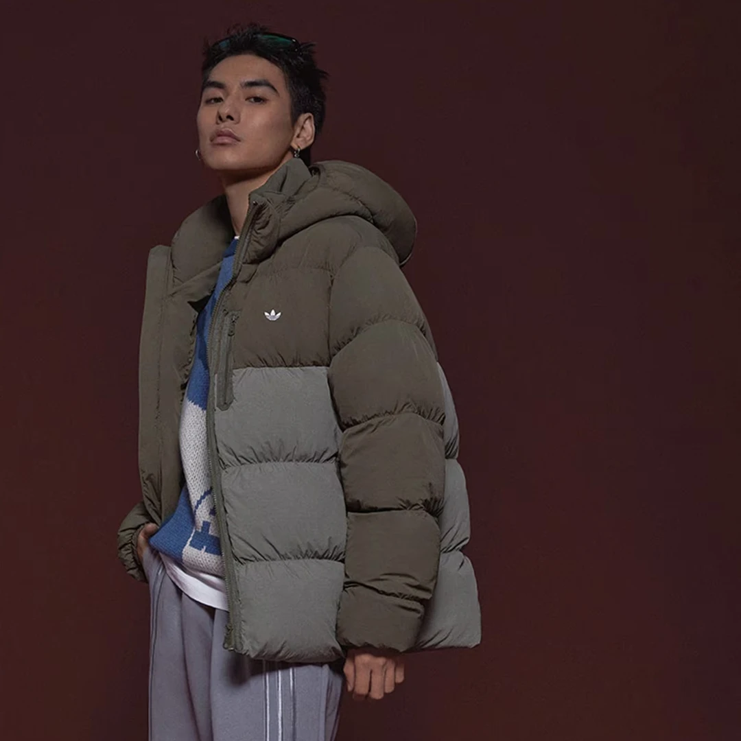adidas三叶草冬季保暖加厚经典运动户外宽松防风连帽羽绒服HZ0682