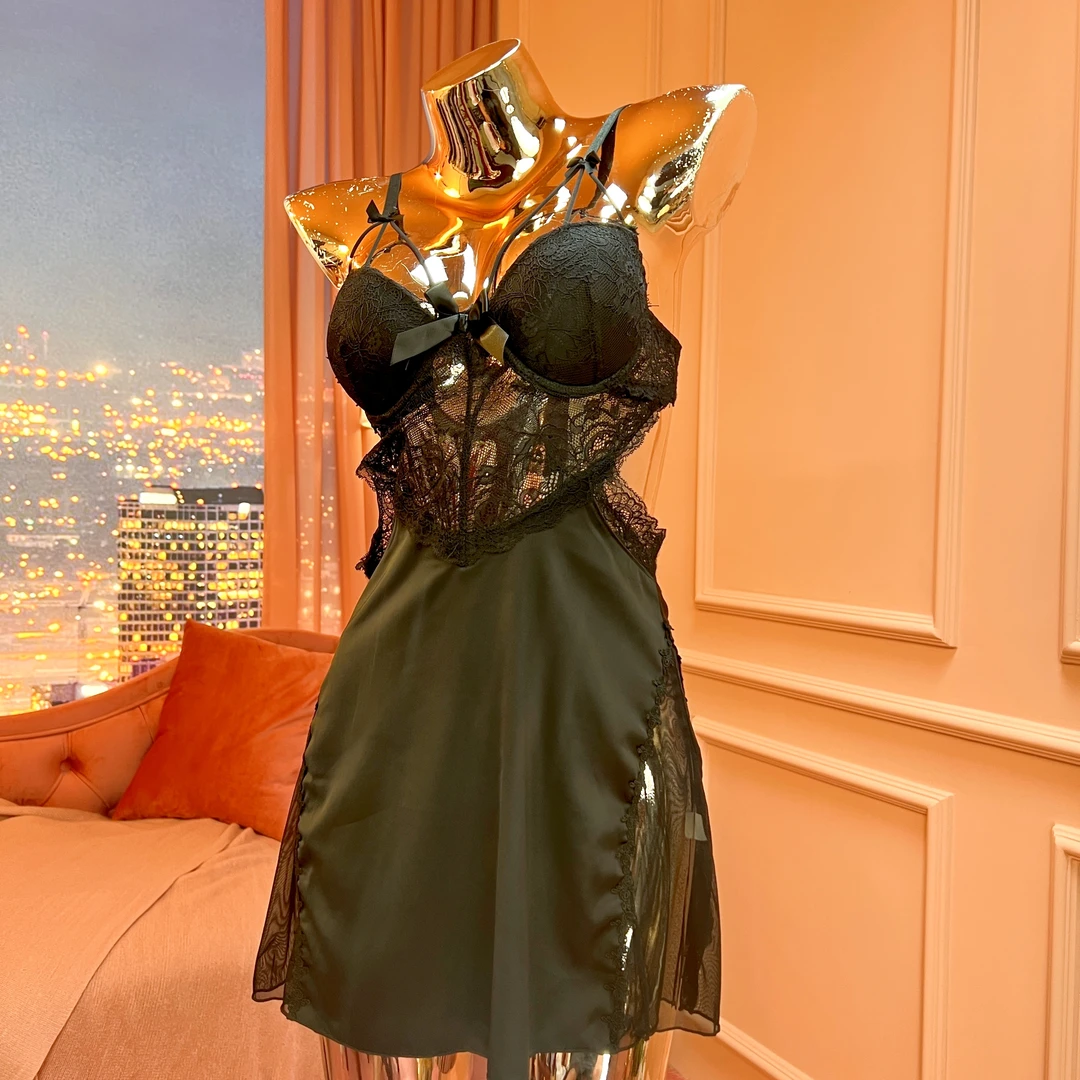 性感睡衣女款爆款2025新款女夏季大胸冰丝带胸垫钢圈聚拢蕾丝睡裙