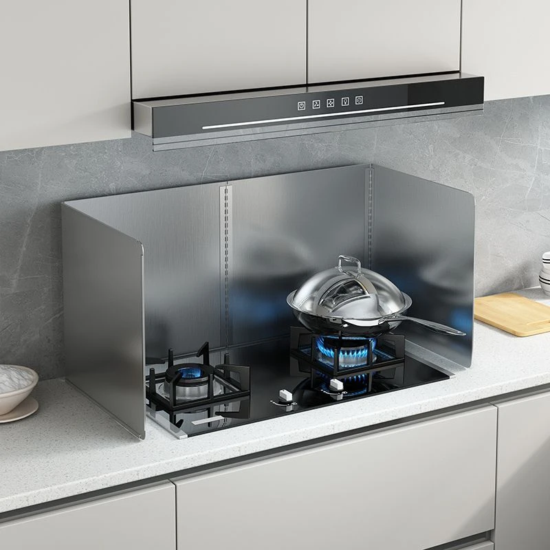 新疆包邮厨房挡油板不锈钢耐高温防溅加厚炒菜防油挡板煤气灶油烟