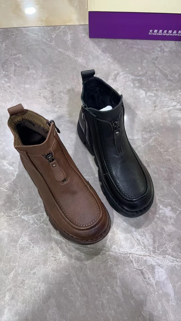 2024冬季新款加绒加厚保暖牛皮妈妈鞋