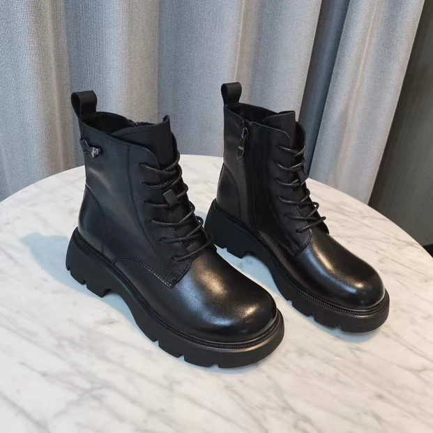 秋季新款牛皮马丁靴9502-92