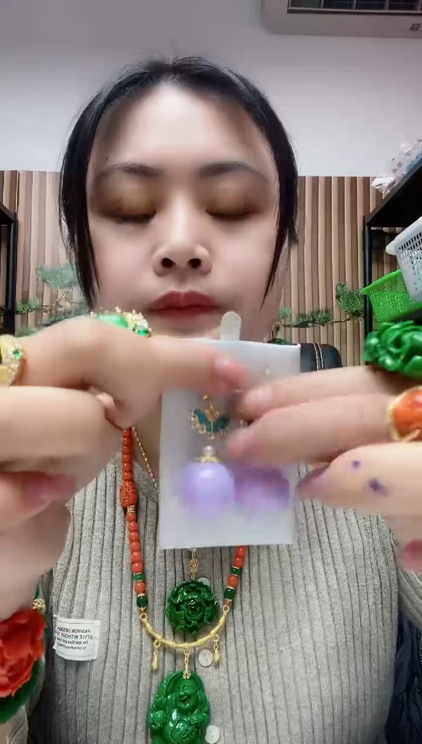 【闪购商品】查罗石颈饰合金211