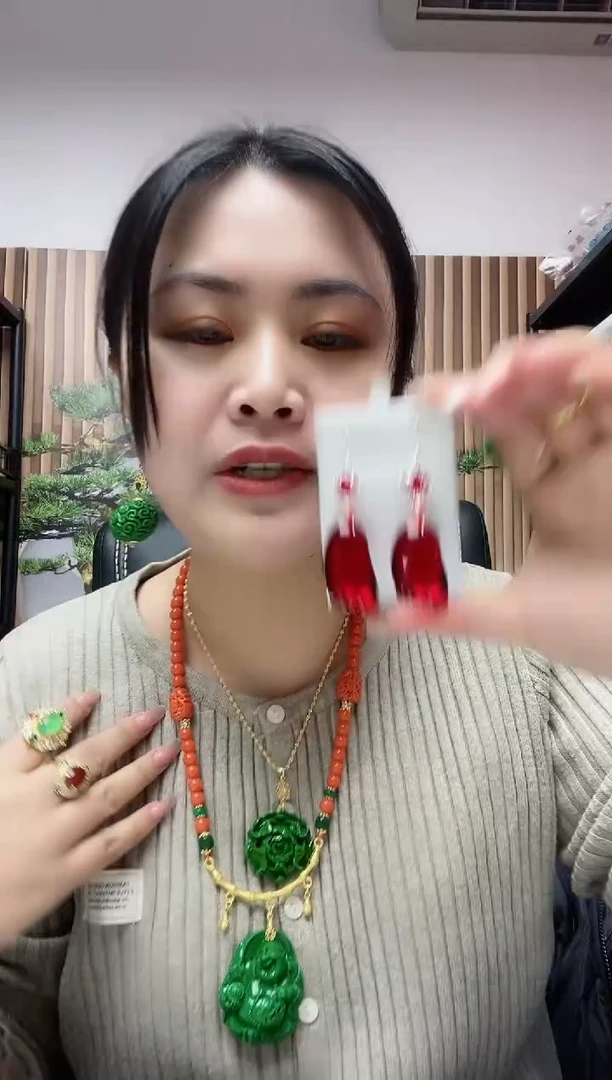 【闪购商品】查罗石耳钉合金212
