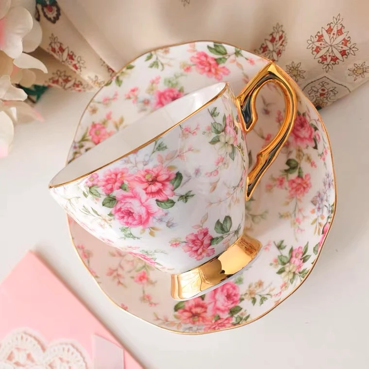 精致骨瓷高档茶杯家用咖啡杯小清新描金杯碟红茶杯纯手工骨瓷杯碟
