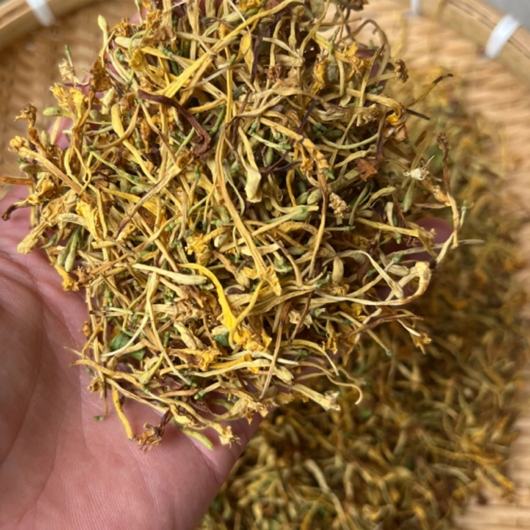 云南特产野生 金。银。虫草花