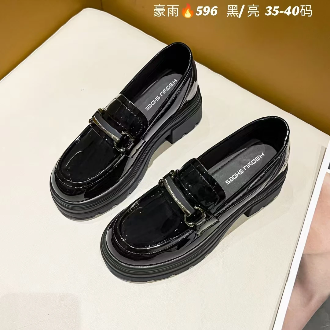 春秋季新款乐福鞋女百搭圆头低跟软底鞋子女舒适漆皮一脚蹬小皮鞋