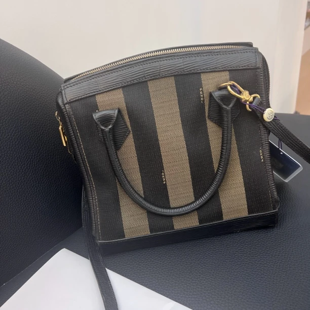 95新 FENDI/芬迪 手提斜挎