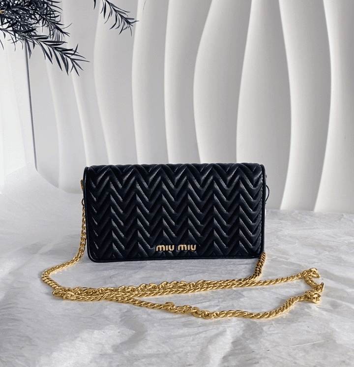 95新 MIU MIU/缪缪 WL 黑色链条包