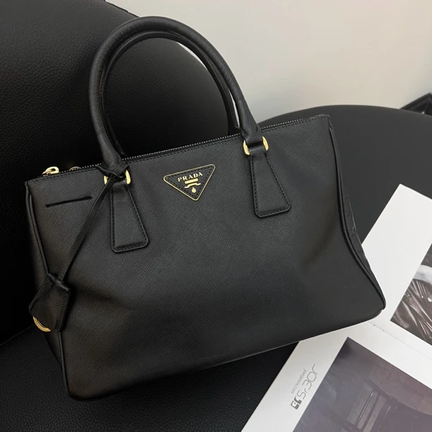 95新 Prada/普拉达 杀手包中号