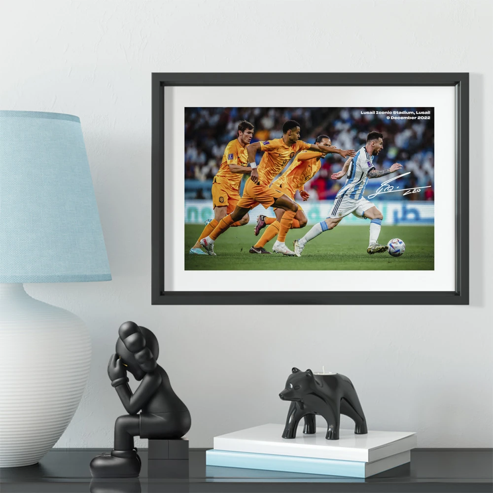 22年世界杯阿根廷梅西奔袭实木装饰相框照片墙桌摆挂框件酒吧壁画