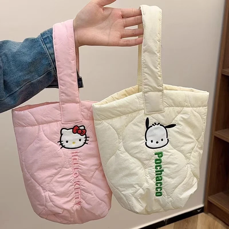 正版三丽鸥家族卡通软萌手拎包少女心杂物手拿收纳大学生帕恰狗