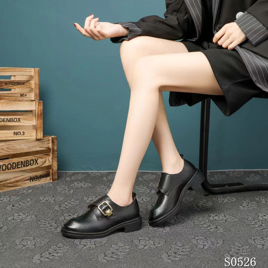 2025新款时尚欧州站真皮女鞋牛皮圆头中跟粗跟英伦百搭鞋S0526