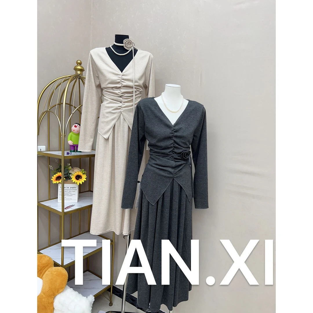 时尚气质V领软糯上衣+高腰半身裙两件套