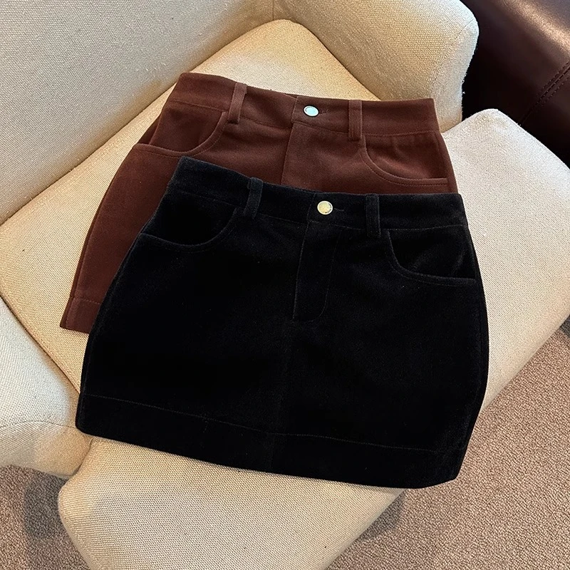 黑色丝绒半身裙女2025秋冬新款辣妹紧身显瘦包臀裙打底防走光短裙