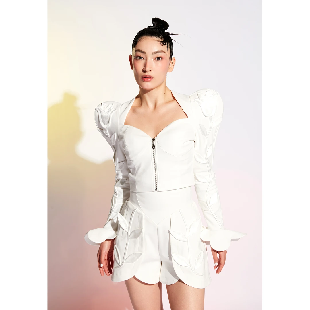 SUNGDOGIN春夏新品白色浮雕郁金香拱形袖短款外套24SC035