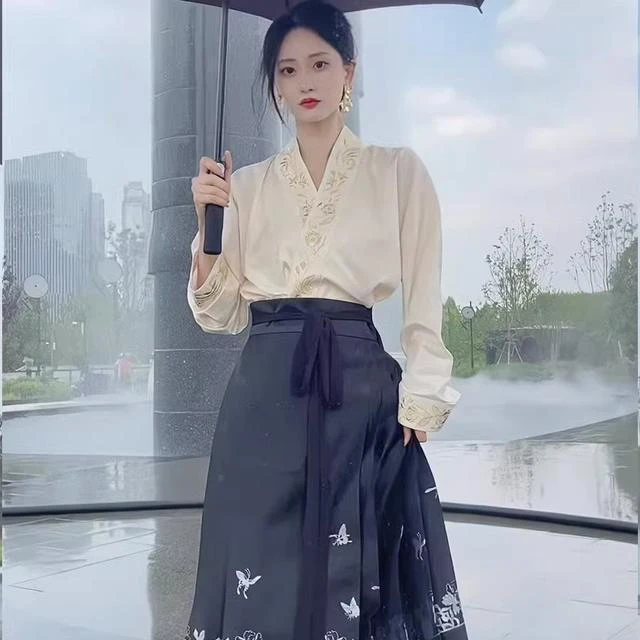 感小众汉服穿搭飞机袖上衣新中式国风汉元素马面裙女套装秋季A11