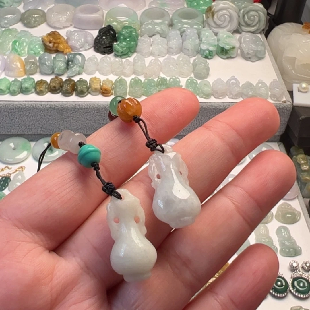 【闪购商品】翡翠颈饰未镶嵌