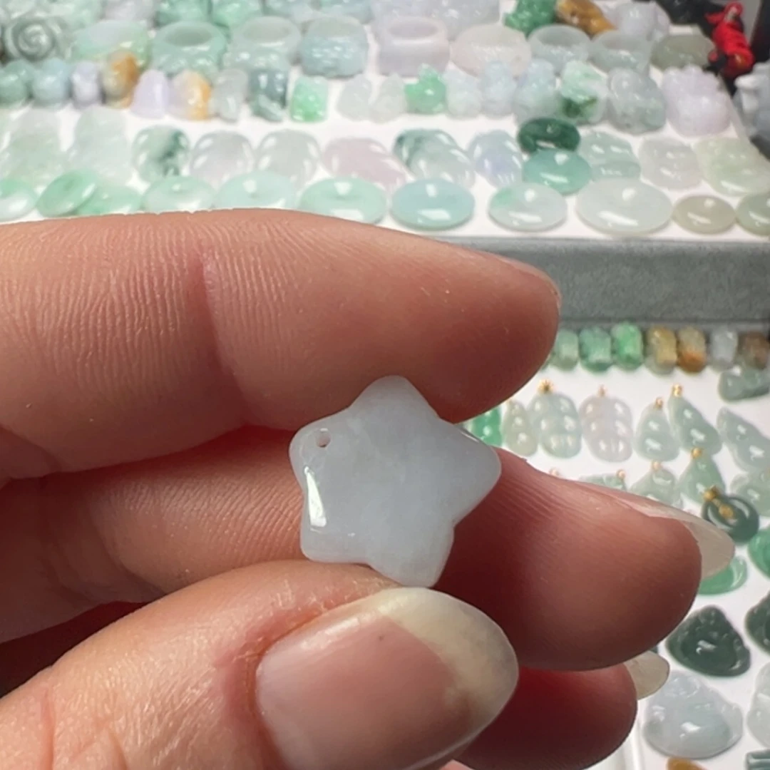 【闪购商品】翡翠颈饰未镶嵌路***觉一个