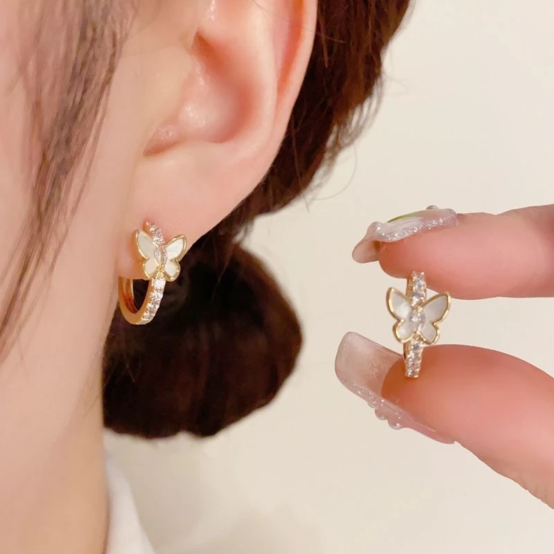 S925银针简约设计感蝴蝶耳扣耳环女个性时尚简约耳钉