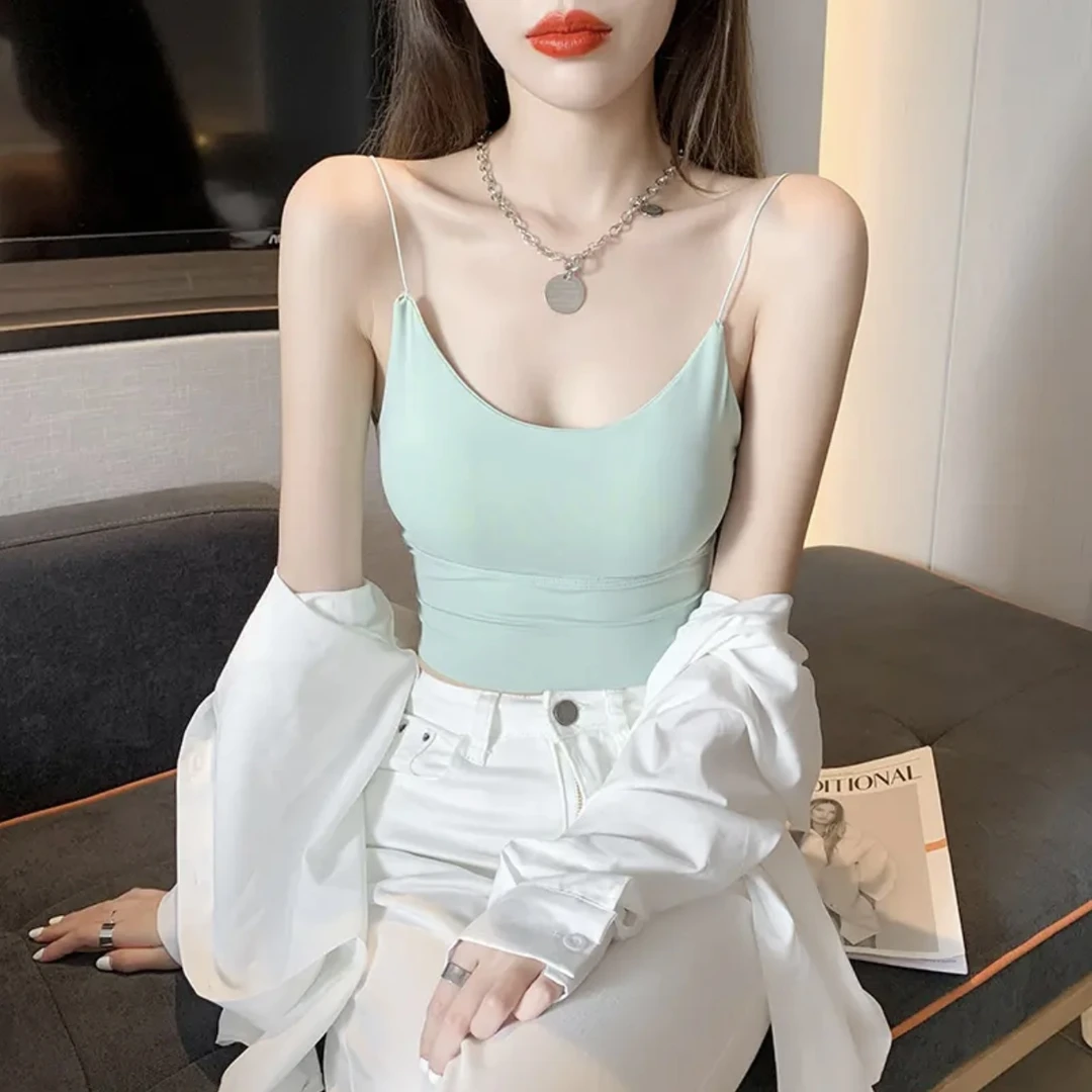 带胸垫一体简约纯色吊带背心女裸感无痕亲肤舒适薄款美背抹胸内衣