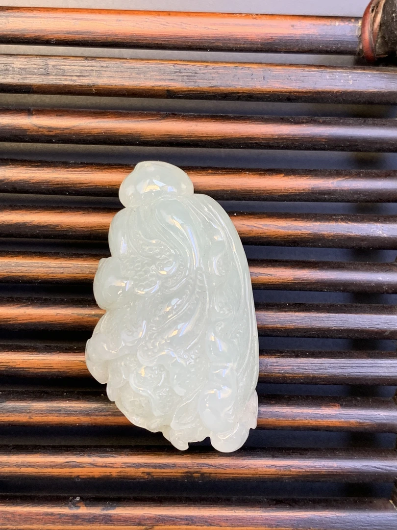 百财翡翠高冰冰透雕刻精雕