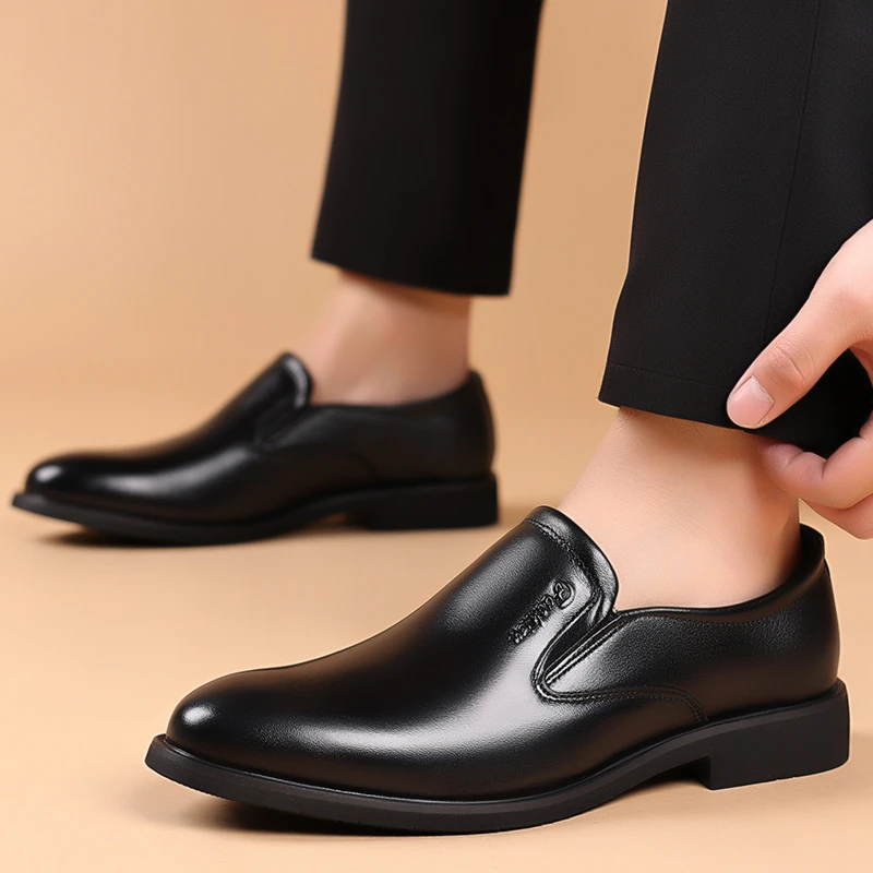 男士真皮商务皮鞋头层牛皮真皮休闲乐福鞋透气时尚上班百搭一脚蹬