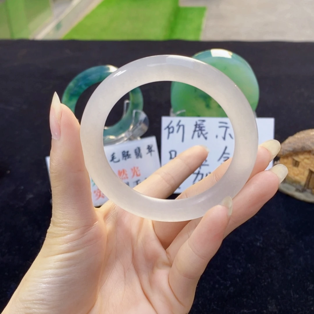 【闪购商品】翡翠手镯未镶嵌