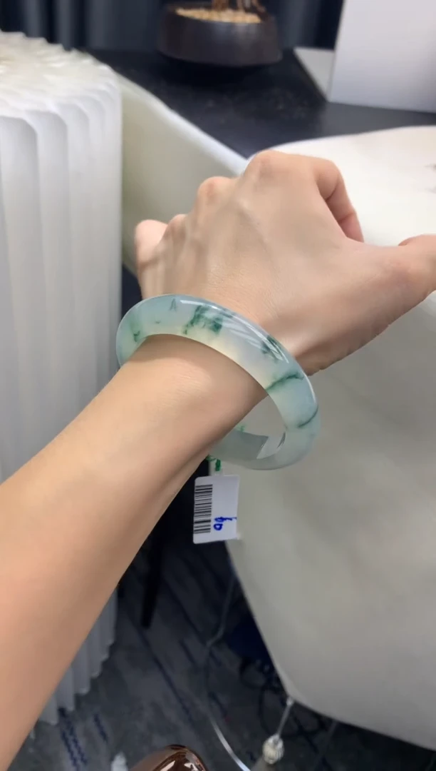 【闪购商品】翡翠手镯未镶嵌65号 蔓蔓女士手镯