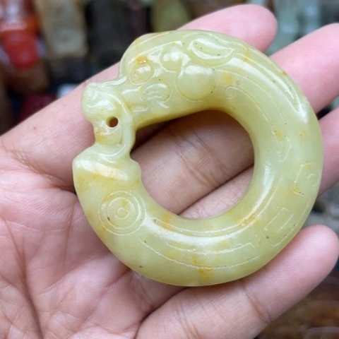 岫岩老玉（透闪石质玉）颈饰未镶嵌68