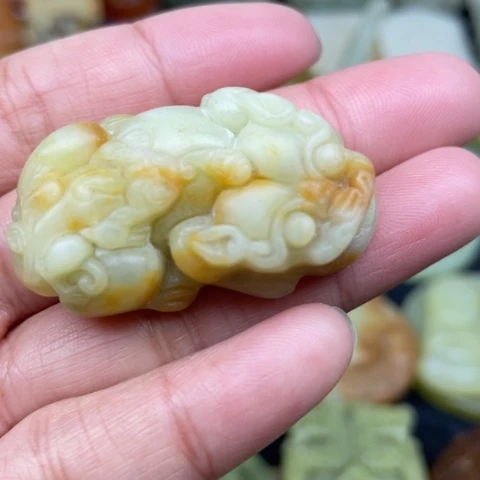 岫岩老玉（透闪石质玉）颈饰未镶嵌6