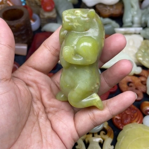 岫岩老玉（透闪石质玉）颈饰未镶嵌107