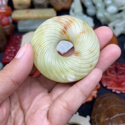 岫岩老玉（透闪石质玉）颈饰未镶嵌17