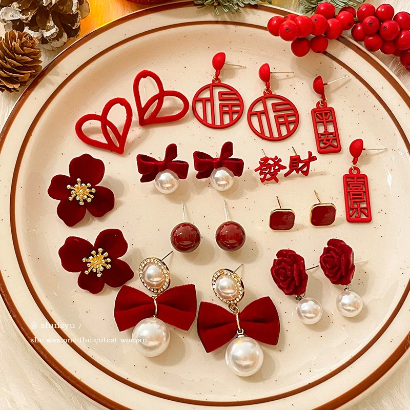 时尚耳坠高端耳圈高档红色珠珠耳环女耳钉新年感耳扣气质设计饰