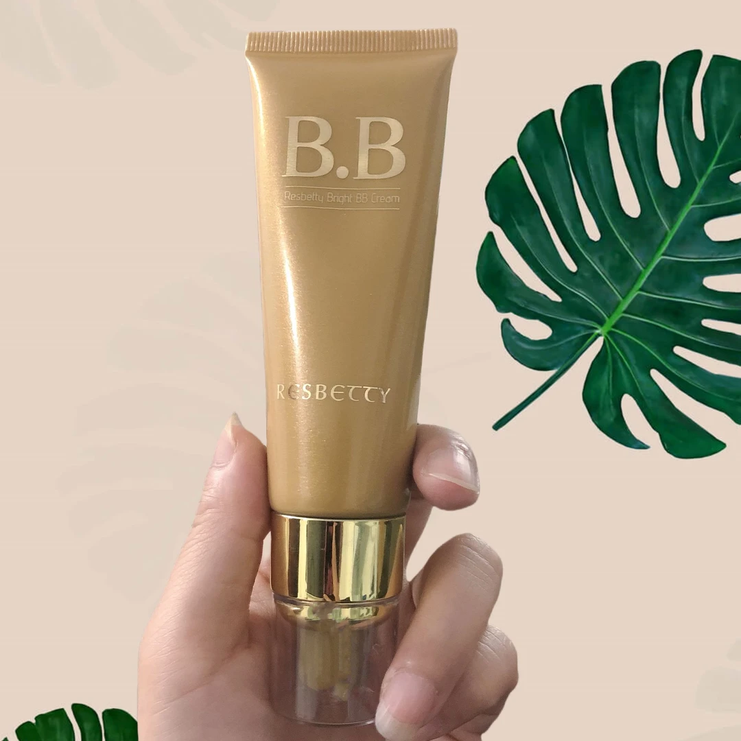蕾丝贝蒂金BB霜自然遮瑕保湿滋润不脱妆隔离粉底二合一妆前乳裸妆