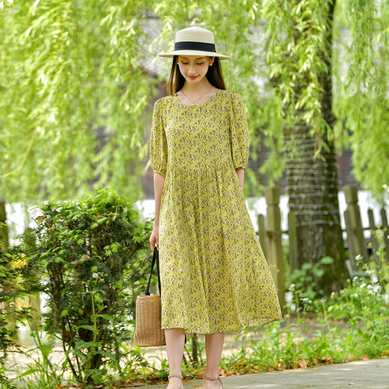 2025夏季新款棉绸连衣裙女时尚人造棉旅游度假中长款时尚印花裙子