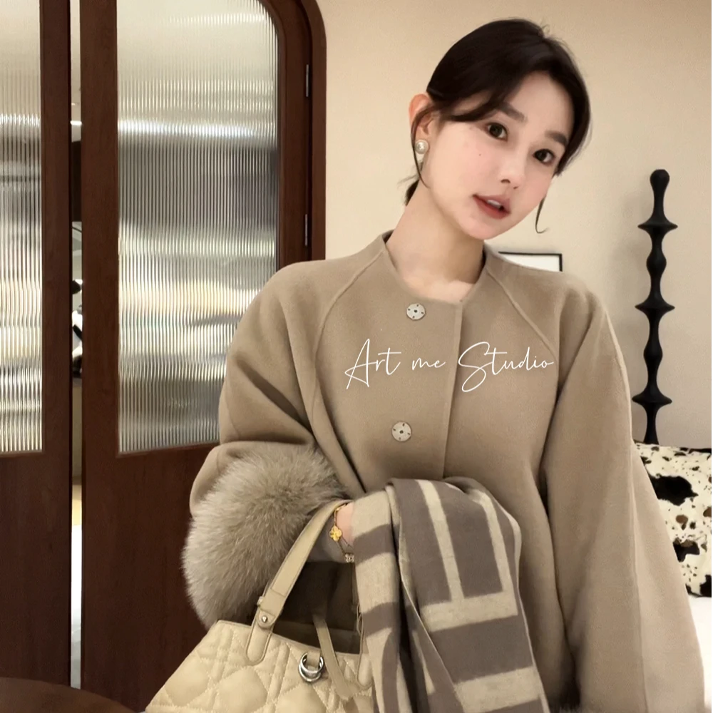 天鹅毛圈袖口可拆卸三色羊毛短款大衣外套w24231