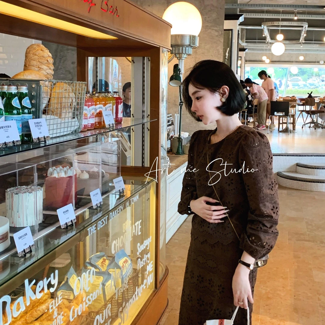 Art me 瓜瓜呀【仲夏夜镂空套装】气质轻奢时尚开叉包臀      w594