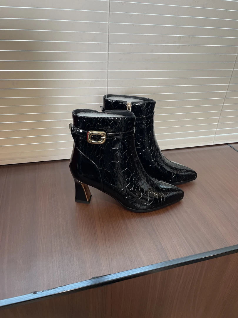 真皮女靴高跟尖头粗跟及踝靴时尚百搭气质短靴女/Z33