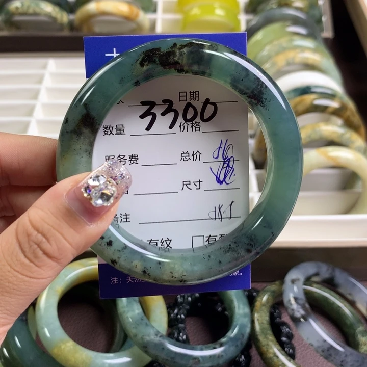 蛇纹石玉手镯未镶嵌3300