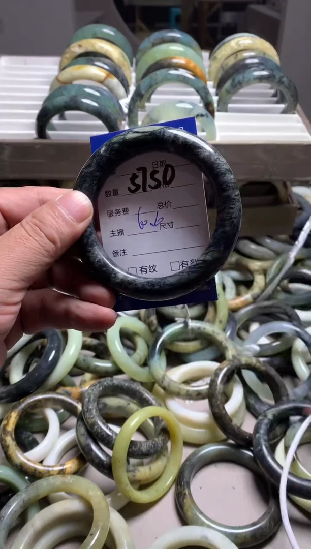 【闪购商品】蛇纹石玉手镯未镶嵌5750