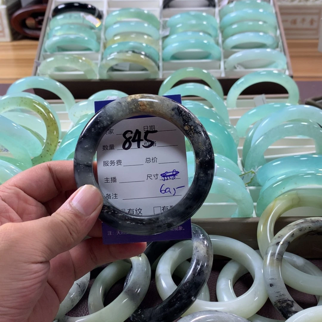 蛇纹石玉手镯未镶嵌845