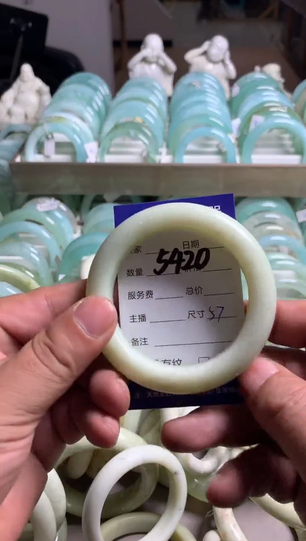 【闪购商品】蛇纹石玉手镯未镶嵌5420