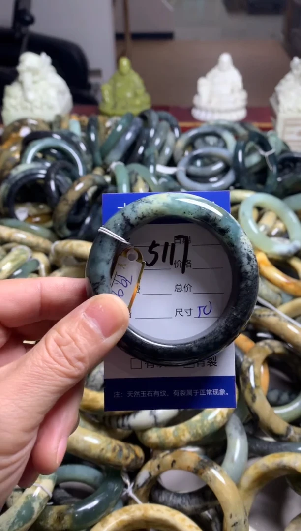 【闪购商品】蛇纹石玉手镯未镶嵌5117