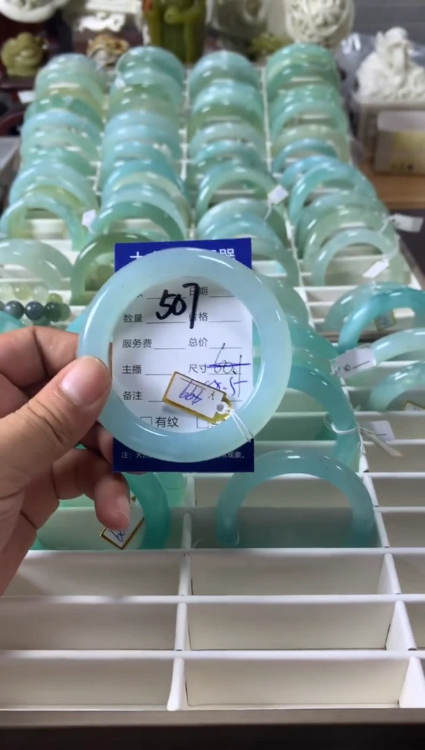 【闪购商品】蛇纹石玉手镯未镶嵌507