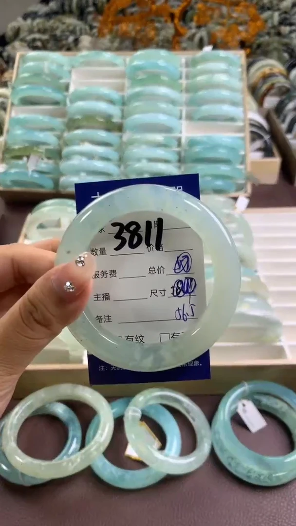 【闪购商品】蛇纹石玉手镯未镶嵌3811