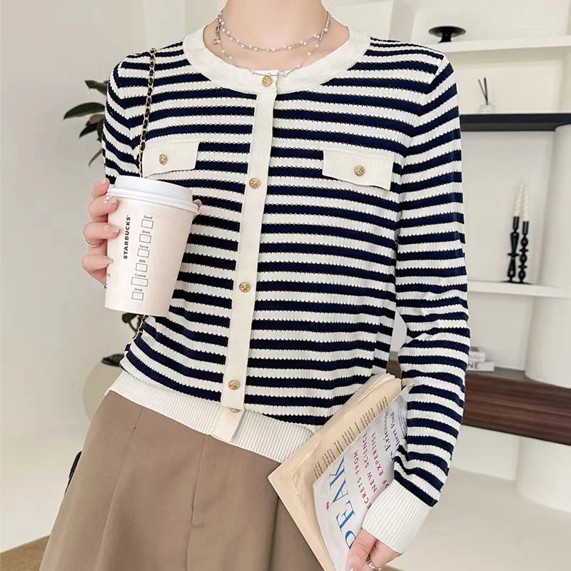 【絮薇】秋款小香风圆领条纹针织衫女气质时尚洋气长袖打底衫-1020