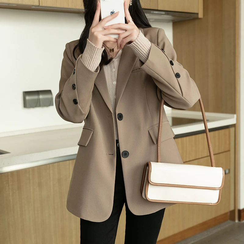 卡其色西装外套女设计感小众2024年新款春季韩版宽松休闲西服
