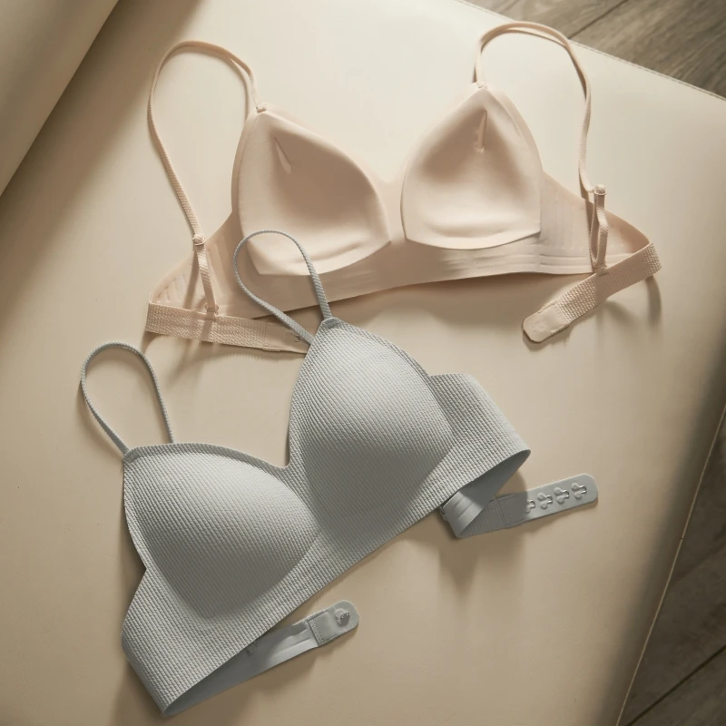 维多利亚夏季舒适内衣女大胸显小胸聚拢上托薄款无痕无钢圈文胸罩